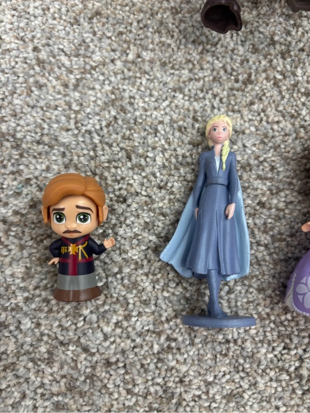 Lot of Disney Princess and Frozen Mini Figure Set
